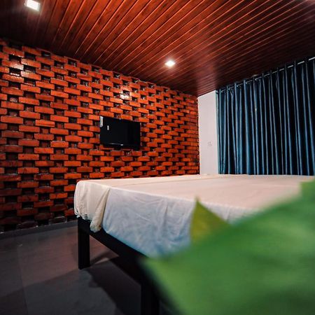 Paithal Meadows Hotel Paithalmala Bagian luar foto